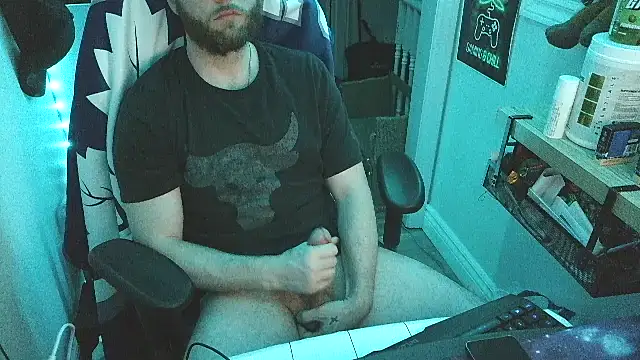 GeneralXMillyX online show from 04/15/26, 03:56