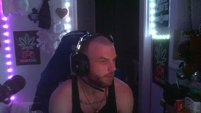 GeneralXMillyX online show from 11/17/25, 07:01