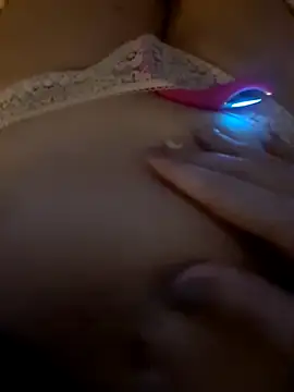 Snapshot of Mary_anes chatting on 10/28/25, 12:44 Mary anes online show from 10/28/25, 12:44