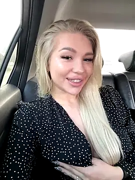 DreamPussyy online show from 10/20/25, 04:14