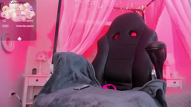 Hanna  Becker  online show from 11/05/25, 02:14