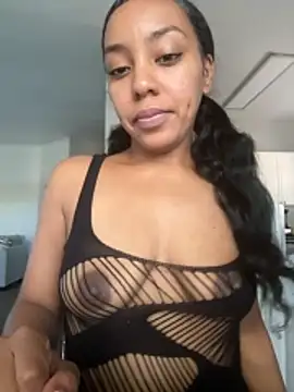 Snapshot of juicyyy323 chatting on 11/09/25, 09:19 juicyyy323 online show from 11/09/25, 09:19