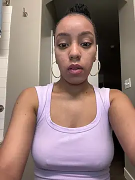 Snapshot of juicyyy323 chatting on 02/03/25, 03:17 juicyyy323 online show from 02/03/25, 03:17