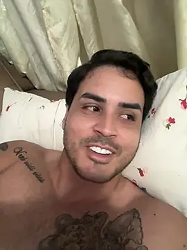 Snapshot of casalhot69 chatting on 07/19/26, 08:38 casalhot69 online show from 07/19/26, 08:38