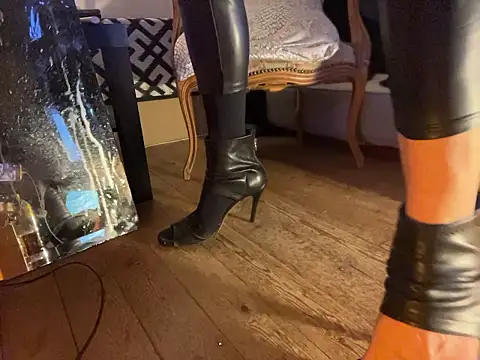 alexheels boots online show from 02/02/26, 04:22