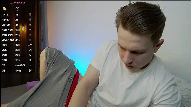 Snapshot of charlie_smiley chatting on 02/22/25, 03:12 charlie smiley online show from 02/22/25, 03:12