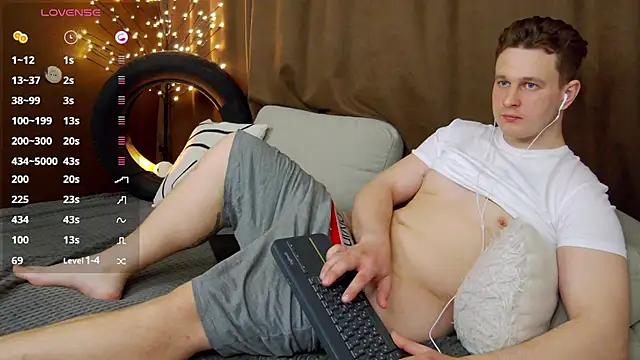 charlie smiley online show from 04/18/26, 07:07