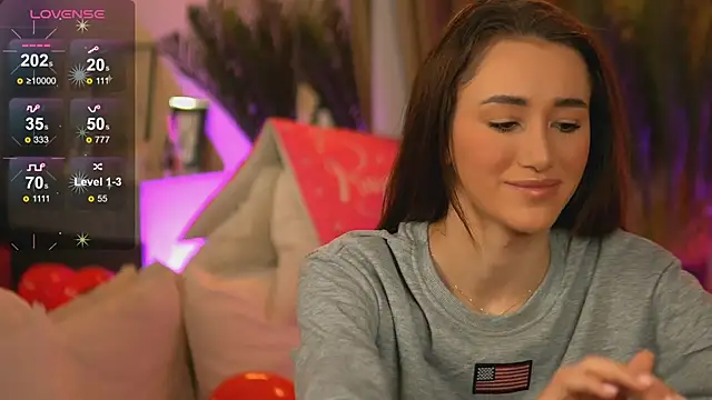 Snapshot of EmilyRaymont chatting on 03/23/25, 12:36 EmilyRaymont online show from 03/23/25, 12:36