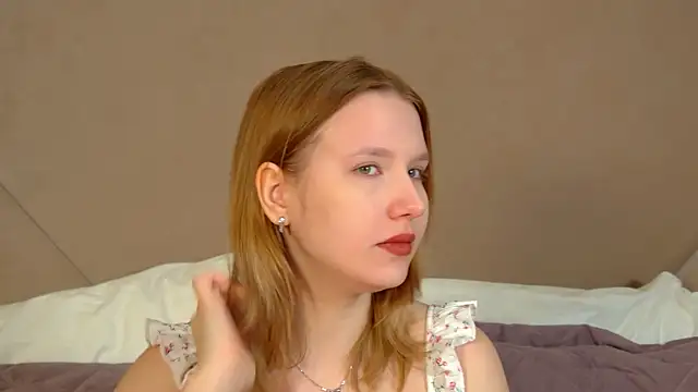 LiliLinn online show from 05/22/26, 04:43