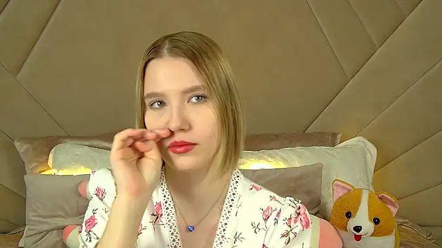 Snapshot of LiliLinn chatting on 03/17/25, 05:12 LiliLinn online show from 03/17/25, 05:12