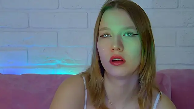 LiliLinn online show from 03/23/26, 04:45