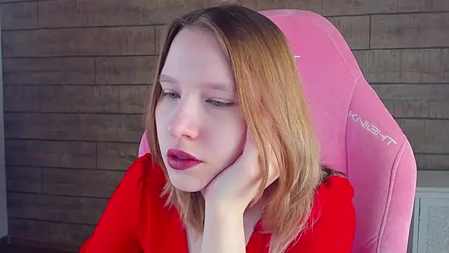 LiliLinn online show from 03/28/26, 05:41