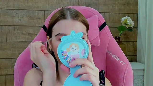 LiliLinn online show from 10/21/25, 04:12