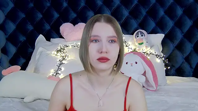Snapshot of LiliLinn chatting on 03/03/25, 04:21 LiliLinn online show from 03/03/25, 04:21