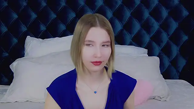 Snapshot of LiliLinn chatting on 03/14/25, 04:54 LiliLinn online show from 03/14/25, 04:54