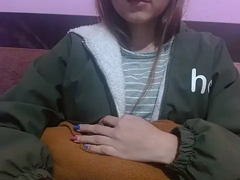 Snapshot of silky_milky chatting on 12/16/24, 11:50 silky milky online show from 12/16/24, 11:50