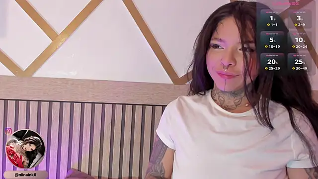 Snapshot of NinaInk chatting on 01/09/26, 10:44 NinaInk online show from 01/09/26, 10:44