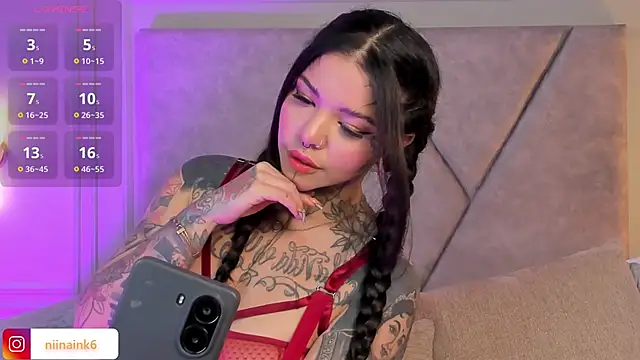NinaInk online show from 09/28/25, 02:46
