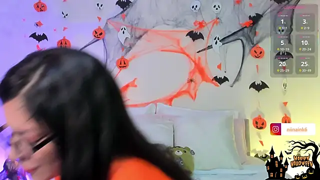 NinaInk online show from 10/28/25, 11:42