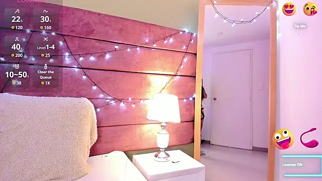 NinaInk online show from 03/03/25, 01:34