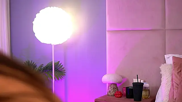 AlmaLuv online show from 02/11/26, 04:56