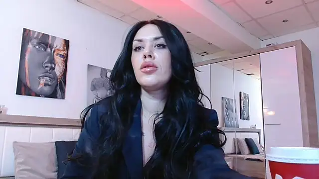 Snapshot of LaylaCruzRose chatting on 02/13/25, 02:56 LaylaCruzRose online show from 02/13/25, 02:56