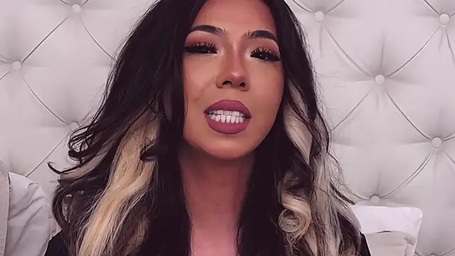 KiaraDevlynn online show from 01/09/25, 06:57