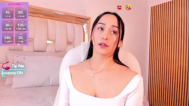 hazel ross tcw online show from 10/23/25, 01:54