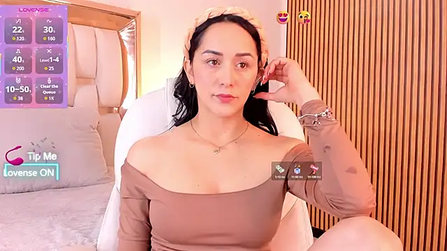 hazel ross tcw online show from 10/28/25, 01:21