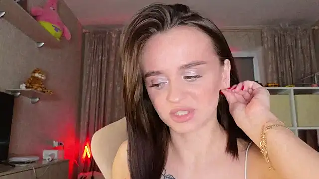 Snapshot of Katy_perry_ chatting on 03/08/25, 02:34 Katy perry online show from 03/08/25, 02:34