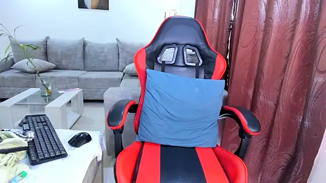 Snapshot of ashleyxlove1 chatting on 02/26/26, 10:43 ashleyxlove1 online show from 02/26/26, 10:43