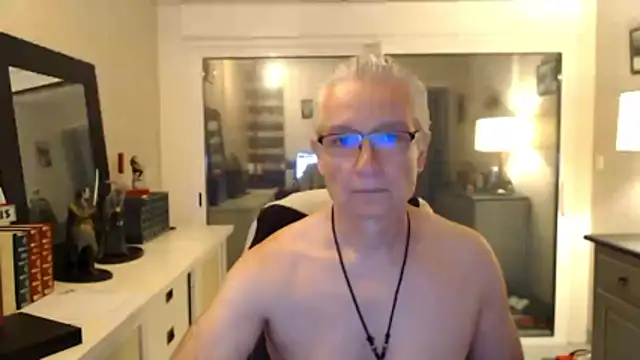 Snapshot of Goduleur69 chatting on 06/11/26, 03:42 Goduleur69 online show from 06/11/26, 03:42