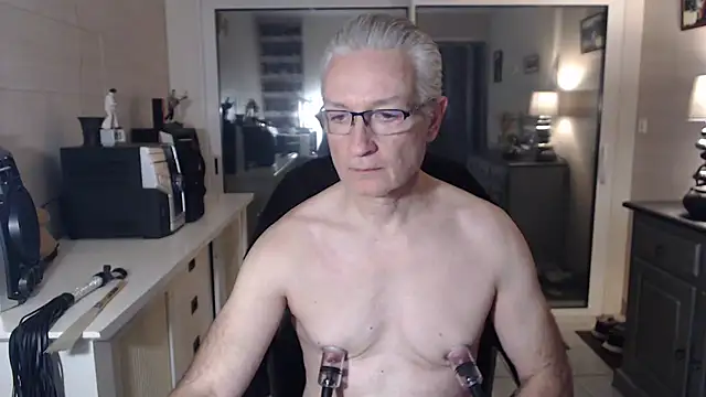 Snapshot of Goduleur69 chatting on 12/01/24, 04:34 Goduleur69 online show from 12/01/24, 04:34