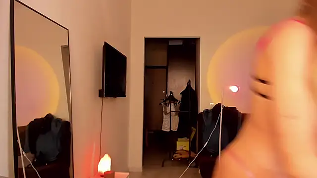 elliemintlover online show from 09/30/25, 08:37