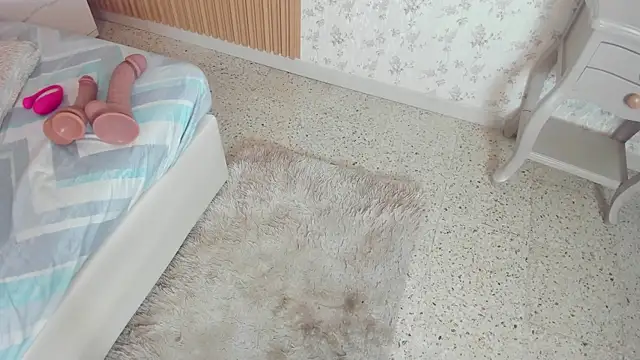 ElaEndez  online show from 02/13/25, 11:50