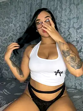 ElaEndez  online show from 12/20/25, 04:37