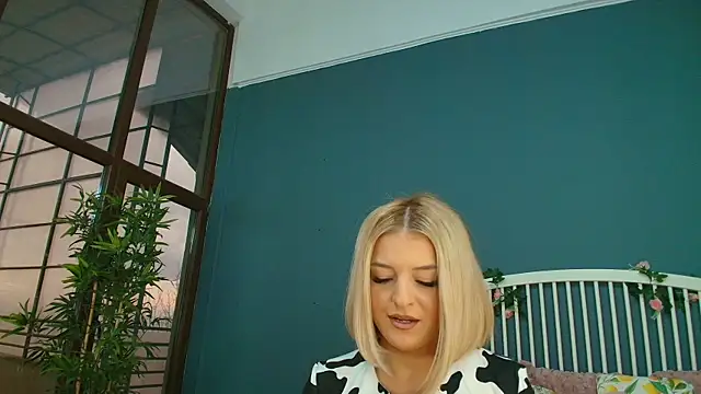 AlicePirs online show from 11/03/25, 05:12