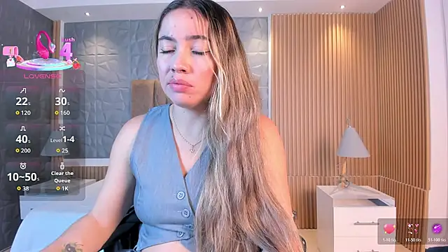 Snapshot of Alessia_Taylorr chatting on 11/28/25, 12:38 Alessia Taylorr online show from 11/28/25, 12:38