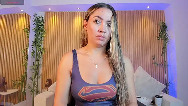 Snapshot of Alessia_Taylorr chatting on 10/30/25, 12:58 Alessia Taylorr online show from 10/30/25, 12:58