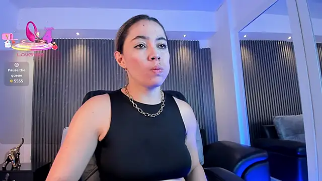 Snapshot of Alessia_Taylorr chatting on 11/26/25, 11:54 Alessia Taylorr online show from 11/26/25, 11:54