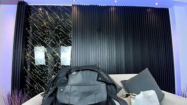 Snapshot of Alessia_Taylorr chatting on 11/05/25, 11:24 Alessia Taylorr online show from 11/05/25, 11:24