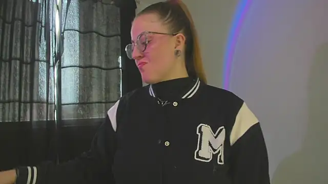 tekila   online show from 03/05/25, 06:45