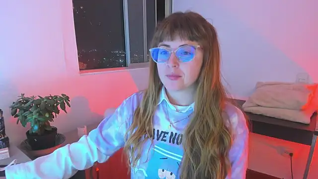 tekila   online show from 04/07/26, 12:23