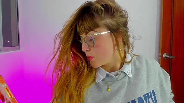 tekila   online show from 11/30/25, 01:17