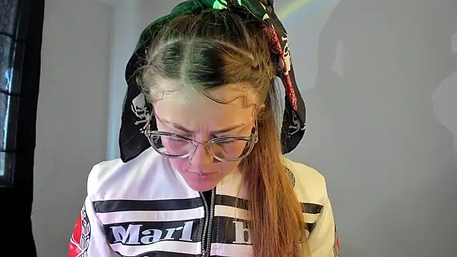 tekila   online show from 02/01/25, 04:32