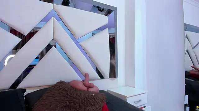 katherineFostel online show from 04/06/26, 04:52