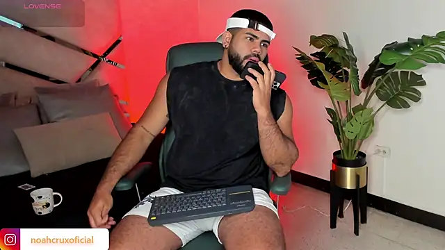 noah crux online show from 09/15/25, 12:38