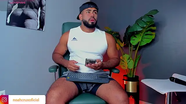 noah crux online show from 03/16/26, 09:50