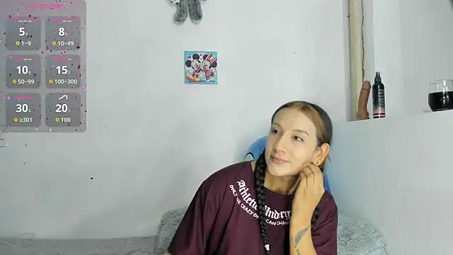 Snapshot of Valeria_Fitness chatting on 06/16/26, 12:10 Valeria Fitness online show from 06/16/26, 12:10