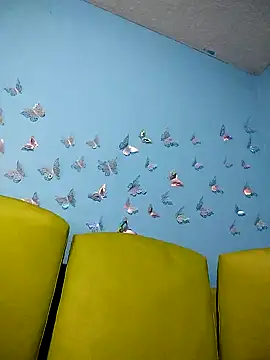 evelyn prince1 online show from 10/20/25, 09:21